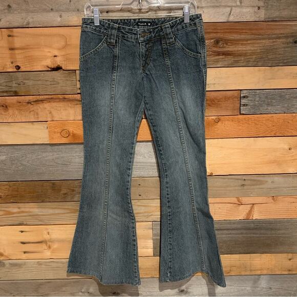 VINTAGE Y2K Frankie B Retro Flare Low-Rise Center Seam Jeans Dark Wash Size 4 - Picture 2 of 11